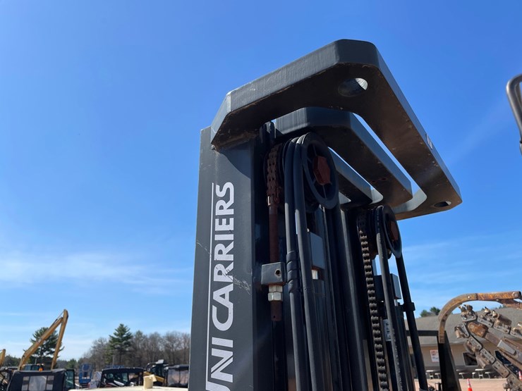 #1133-•-unicarriers-lp-forklift-image-13