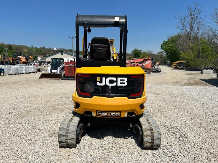 2021-jcb-35z-1-image-3