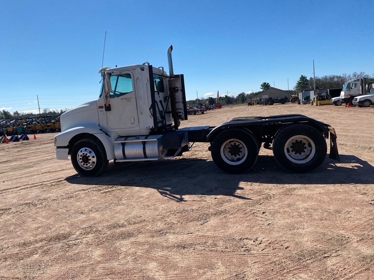 2007-caterpillar-c13-image-10