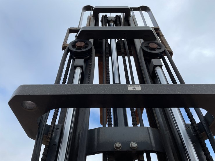 #1162-•-unicarriers-3,450-lbs-lp-forklift-image-31