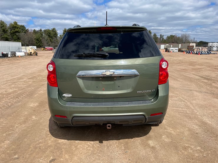 2015-chevrolet-equinox-lt-image-4