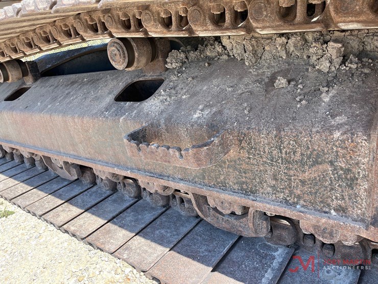 2019-john-deere-6-image-35