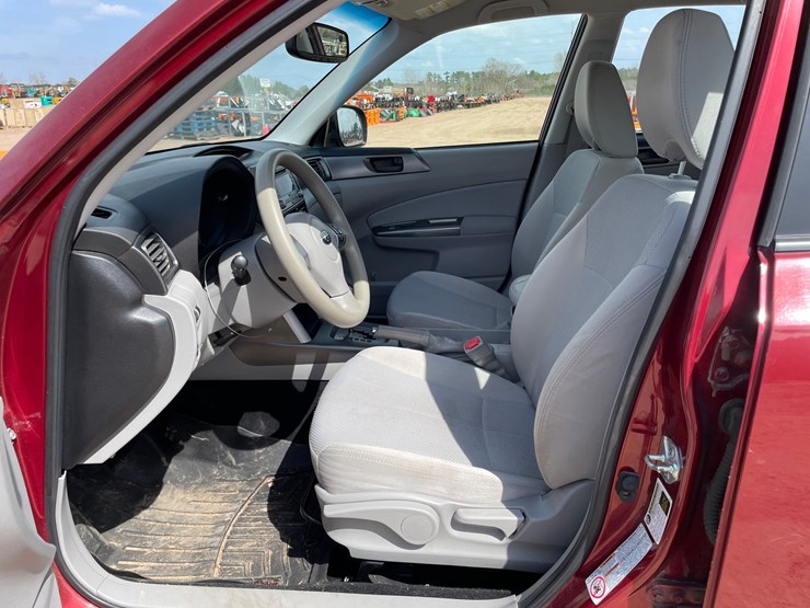 2011-subaru-forester-image-21