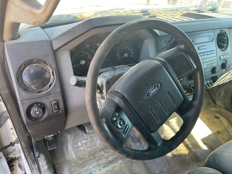 2012-ford-f550-image-51