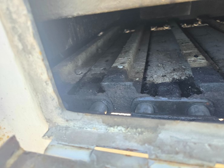 2000-red-river-live-bottom-image-45