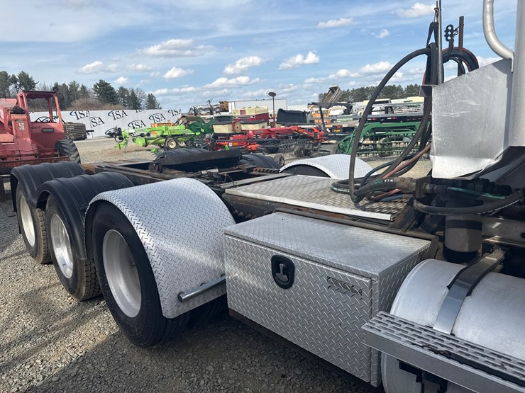 2007-mack-cl733-image-40