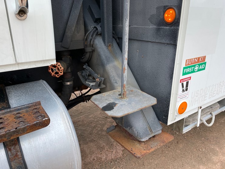 2012-international-durastar-4400-image-12