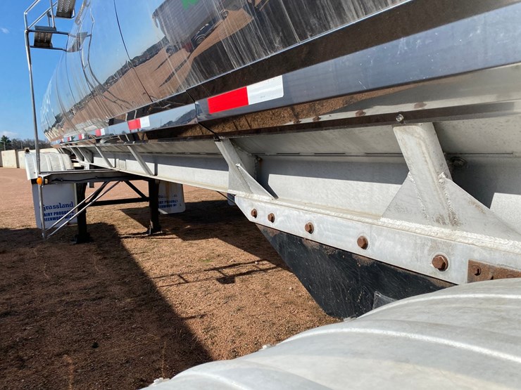 1993-walker-tanker-image-17