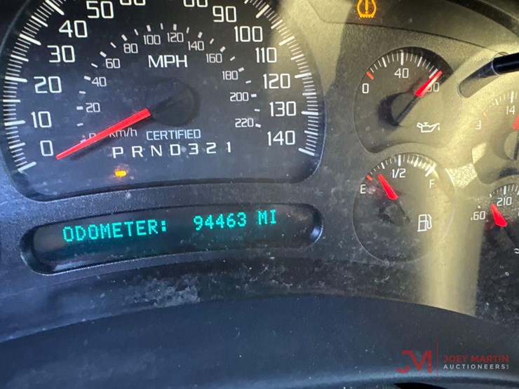 2006-chevrolet-tahoe-image-16