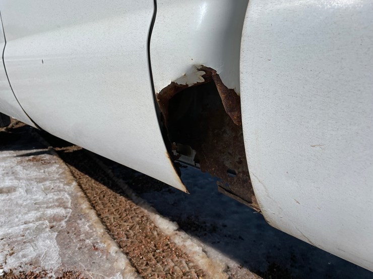 2011-ford-f350-image-25