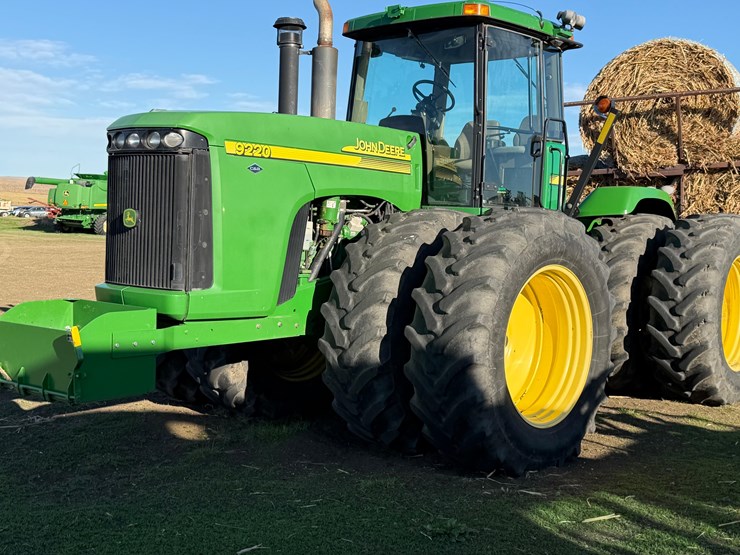 john-deere-9220-image-1
