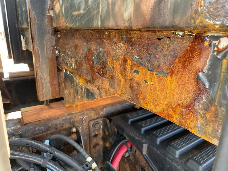 2016-international-durastar-4400-image-41