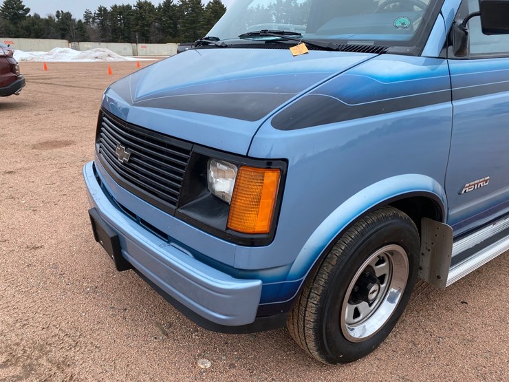 1985-chevrolet-astro-image-12