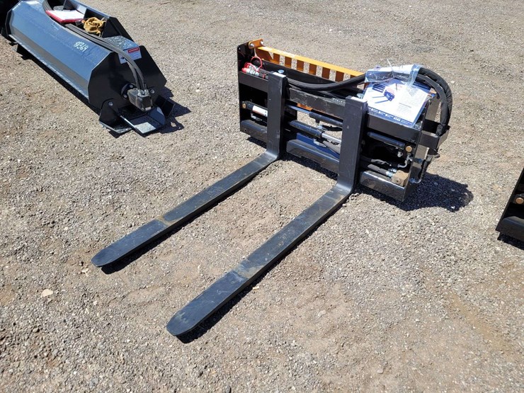 wolverine-pfa-11-3300g-pallet-fork-hydraulic-adjustable-image-2