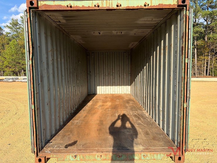used-20'-shipping-container-image-6