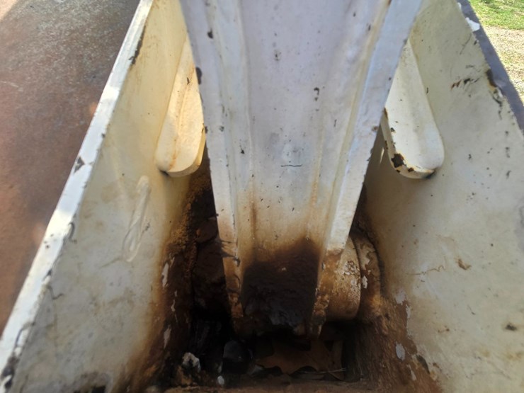 2010-bobcat-t650-image-89