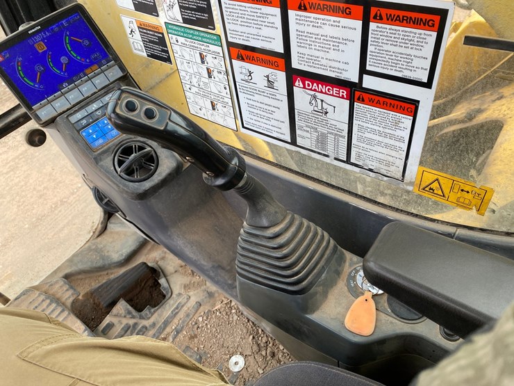 2013-komatsu-pc360-lc-10-image-50