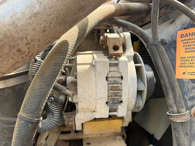 1998-freightliner-108sd-plus-image-43