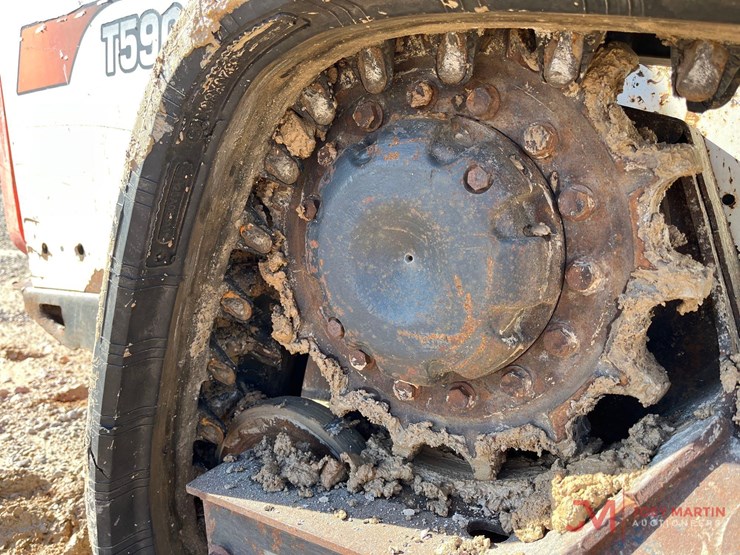 2020-bobcat-t590-image-12