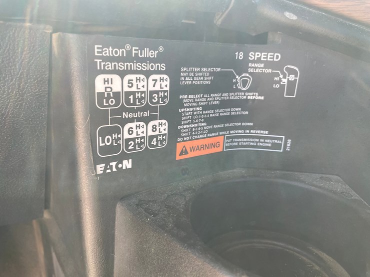 2007-freightliner-fld120-image-48