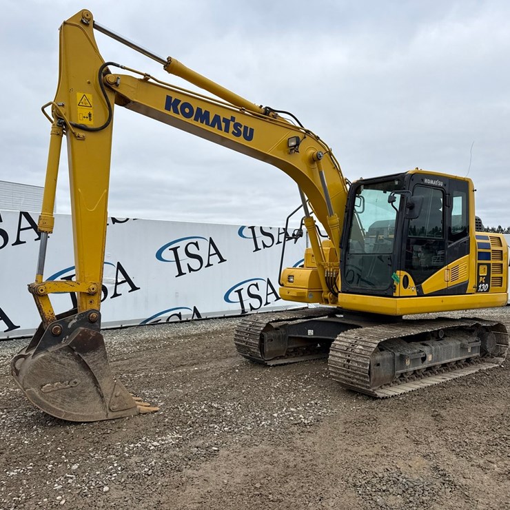 KOMATSU PC130