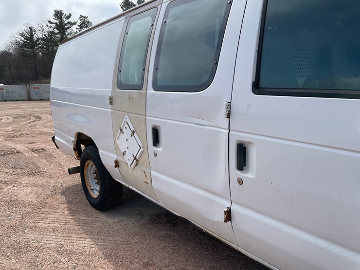 2006-ford-e350-image-29