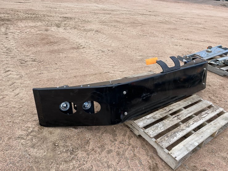 freightliner-108sd-image-7