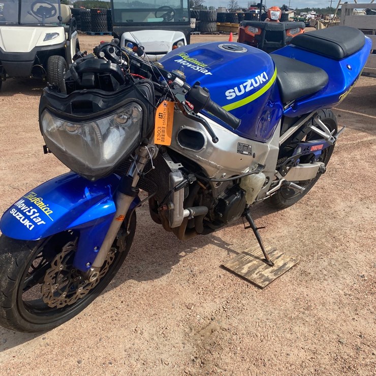 #1303 • 2002 Suzuki GSX-R600 Motorcycle (No Title)