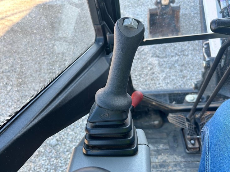 2025-bobcat-e35-image-26