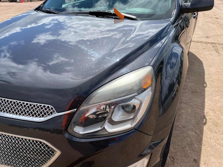 2016-chevrolet-equinox-lt-image-10