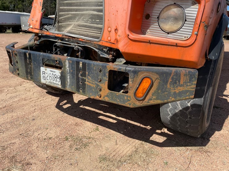 1992-mack-dm690s-image-24