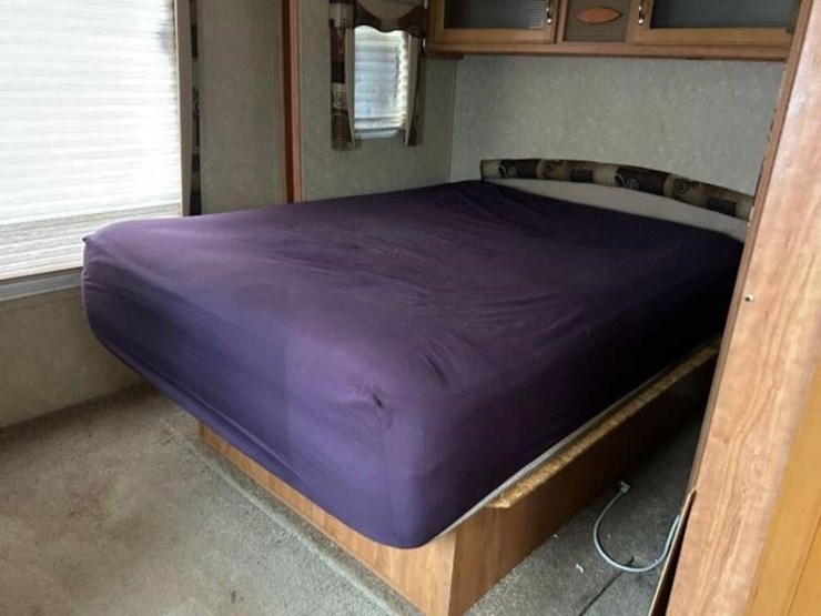 2010-gulf-stream-innsbruck-supreme-lodge-40tbs-t/a-image-64