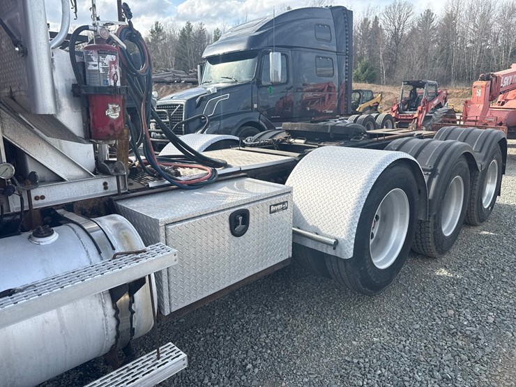 2007-mack-cl733-image-32