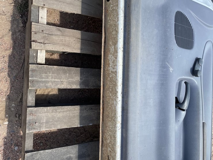 1998-dodge-2500-image-16