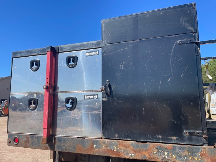 2012-ford-f550-image-23