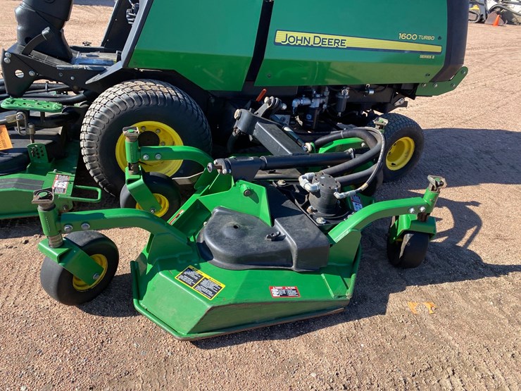 2014-john-deere-1600t-image-19