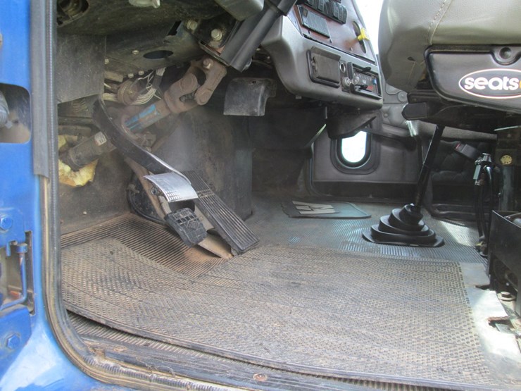 1999-caterpillar-c12-image-29