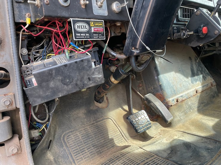 1995-international-2554-image-53