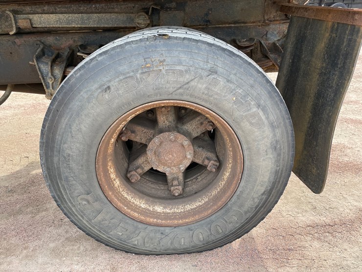 1995-international-2554-image-34