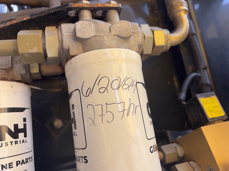 2006-new-holland-cr970-image-23