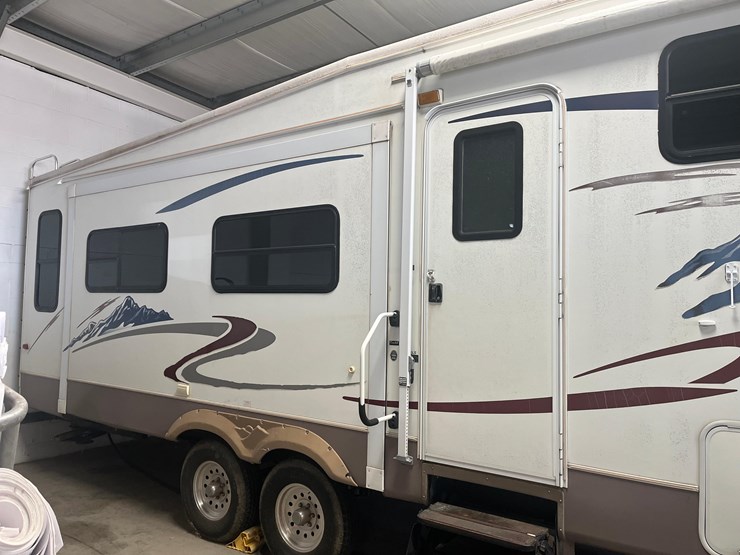 camper-trailer-image-2