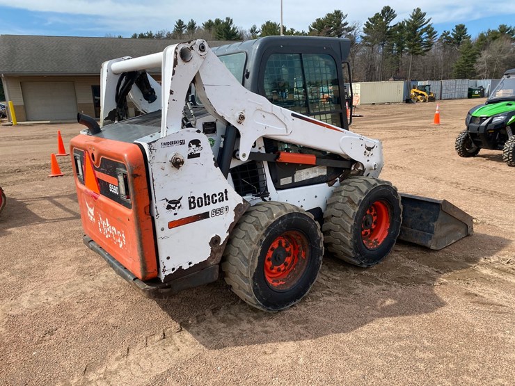 2014-bobcat-s590-image-6