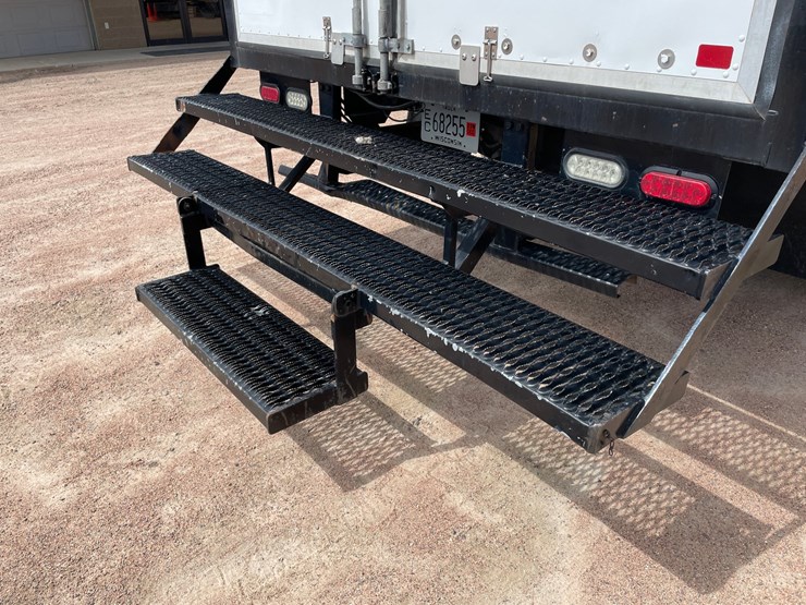 2009-ford-e450-image-35