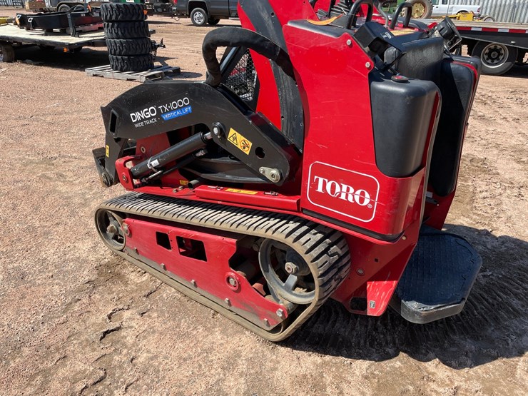 #1160-•-2022-toro-dingo-tx1000-wide-track-mini-skidsteer-image-7