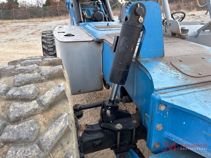 2013-genie-gth1056-image-16