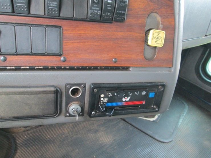 1999-caterpillar-c12-image-41