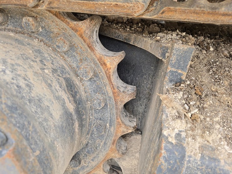 2013-deere-160g-lc-image-71