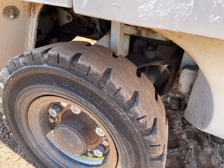 #1134-•-unicarriers-lp-forklift-image-37