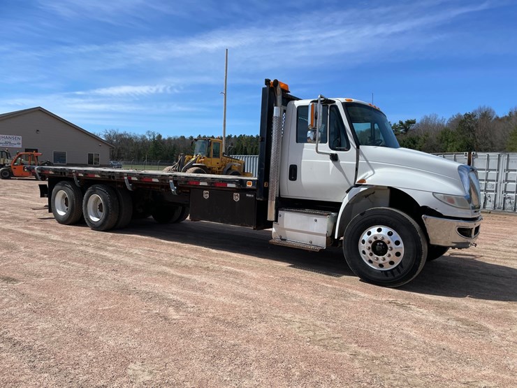 2016-international-durastar-4400-image-4