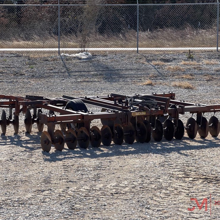 KING PLOW COMPANY DISC HARROW